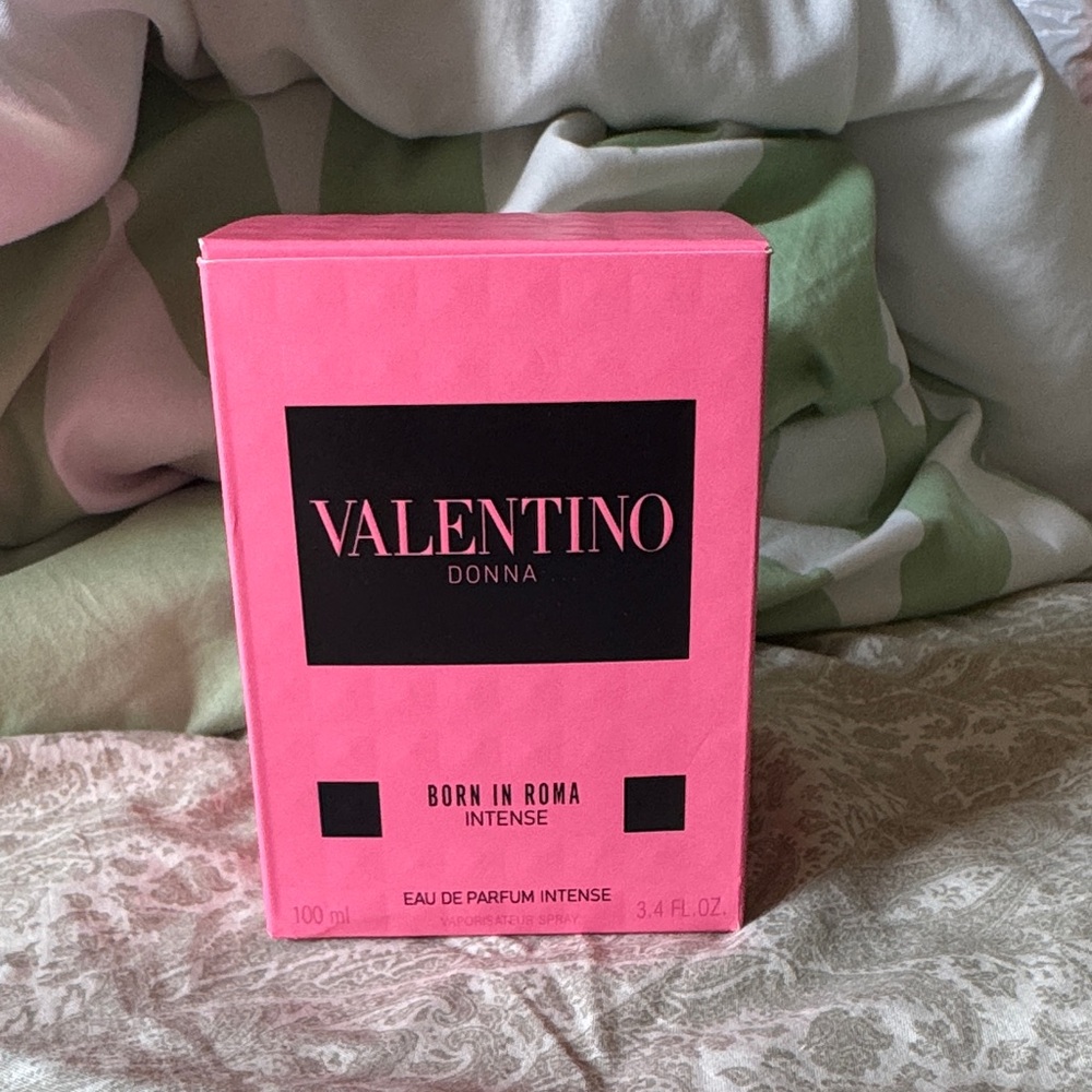 Valentino Donna Born in Roma Intense - Pink Box